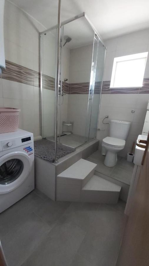 Apartament Luka Galovac  Zewnętrze zdjęcie