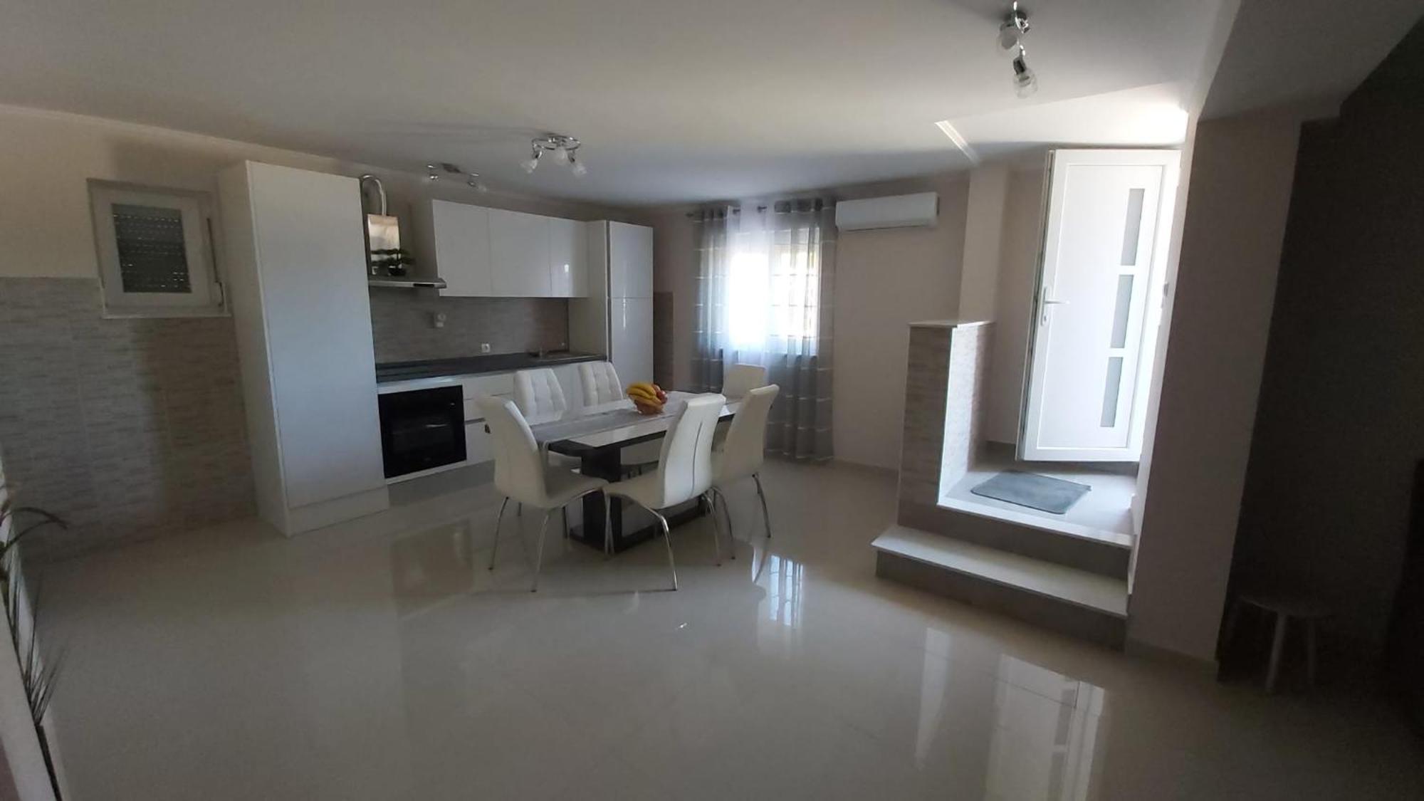 Apartament Luka Galovac  Zewnętrze zdjęcie