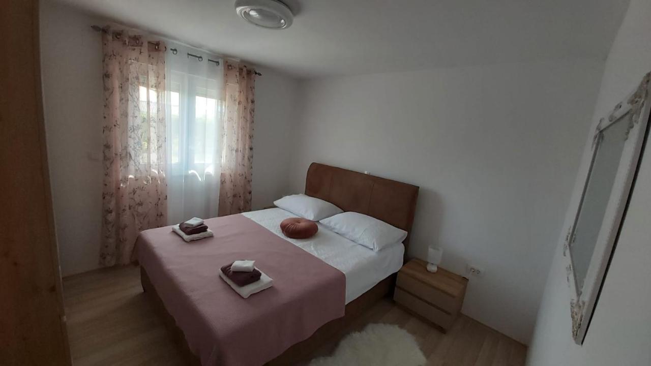 Apartament Luka Galovac  Zewnętrze zdjęcie
